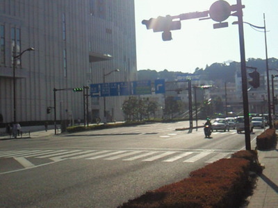 本町三丁目交差点手前の道路標識